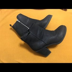 Heeled booties